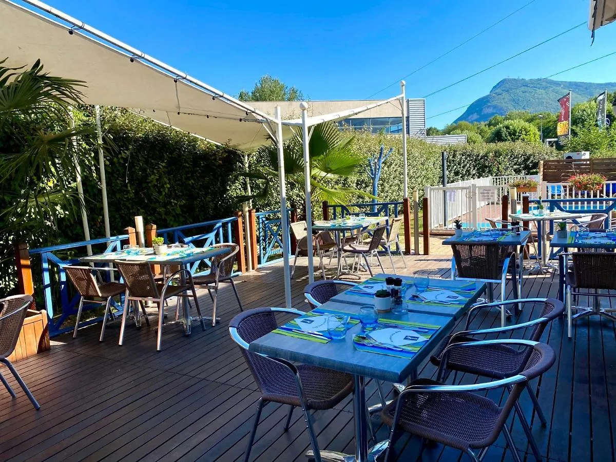 Hotel Le Neron - Logis 퐁타닐코르닐롱