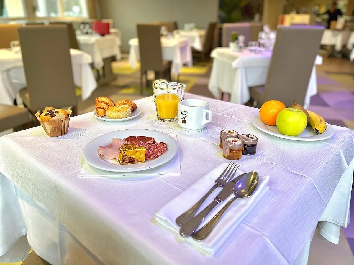 Hotel Le Neron - Logis 퐁타닐코르닐롱