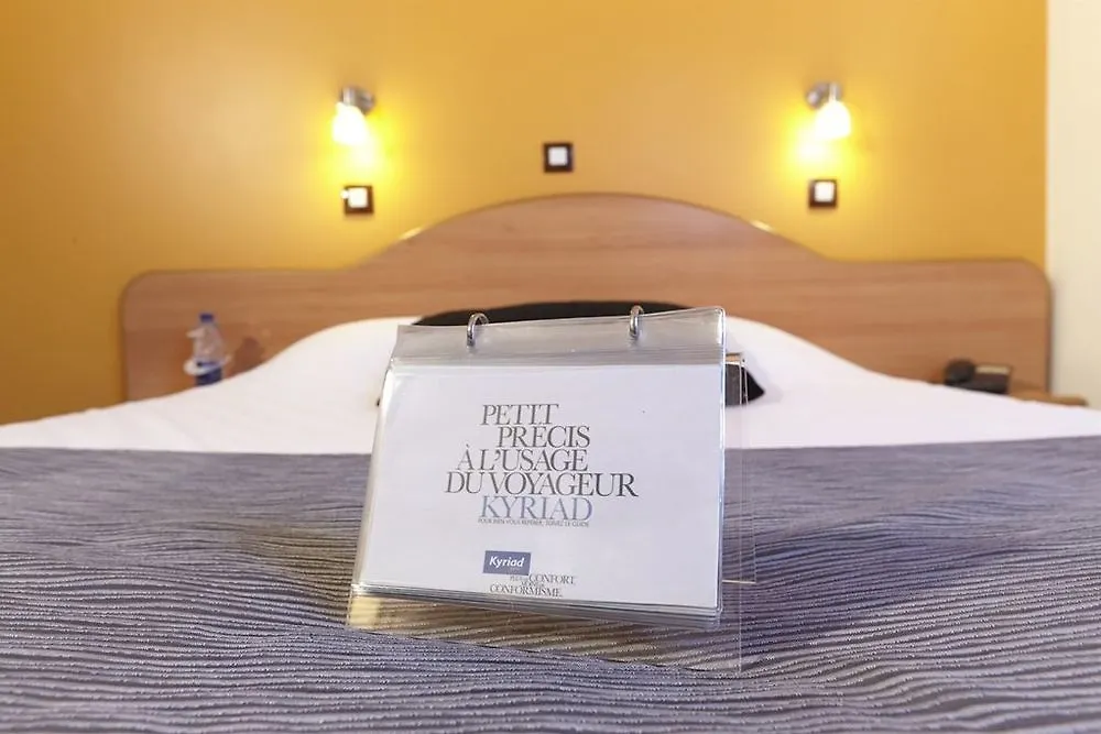 Hotel Le Neron - Logis 퐁타닐코르닐롱
