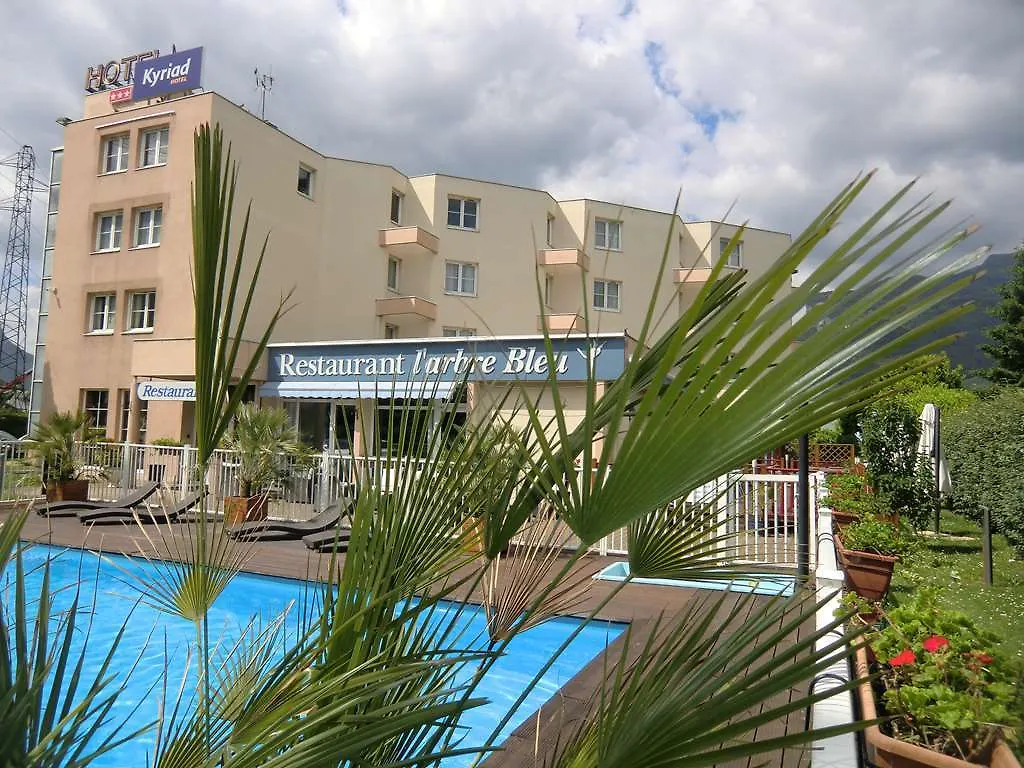 Hotel Le Neron - Logis 퐁타닐코르닐롱